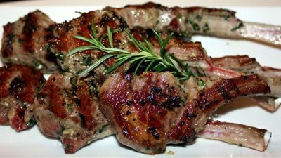 استشاري يكشف عن الطريقة الصحية لتحضير اللحوم