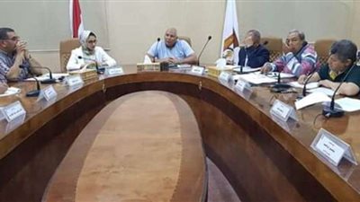 الزملوط يناقش معوقات الاستثمار في الوادي الجديد