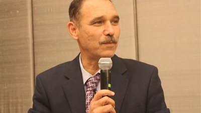 نائب يطالب بحصر شامل لكل المشروعات القومية بمنطقة شق الثعبان