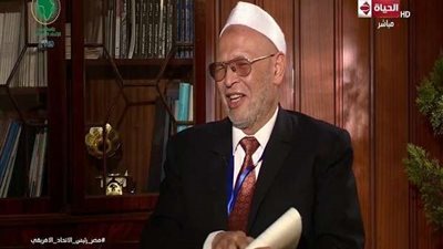 جامعة الأزهر تكرم الدكتور عبدالشافي عبادة لحصوله على جائرة 