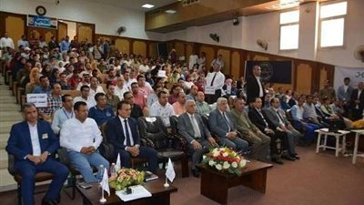 للباحثين عن وظيفة.. القوى العاملة توفر 727 فرصة عمل بجنوب سيناء