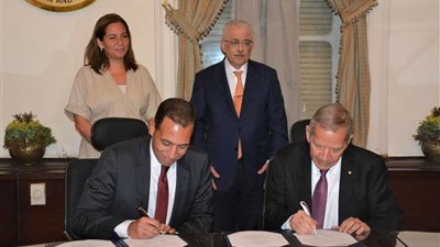 التعليم تُطلق أول مدرسة متخصصة بتكنولوجيا المعلومات بالشراكة مع شركة IBM مصر