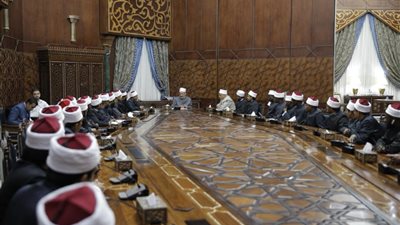 الإمام الأكبر للمتدربين: الأزهر يعول عليكم بتبليغ رسالة الإسلام للبشرية