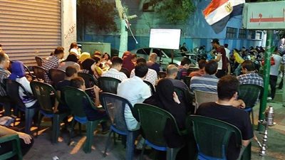 بالصور.. توافد الجماهير على وسط البلد لمشاهدة مباراة مصر والكونغو