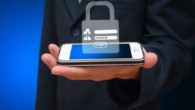 حافظ على بياناتك.. 3 حيل تجنبك قرصنة هاتفك