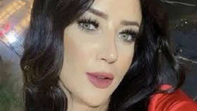 رضوى الشربيني تشعل السوشيال ميديا بـ تيشيرت منتخب مصر