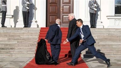 عاجل.. الرئيس التونسي يتعرض لأزمة صحية حادة ويدخل المستشفي العسكري