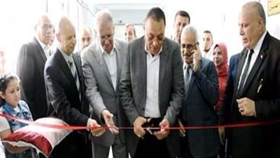 غراب يفتتح وحدة الغسيل الكلوي بمركز طب الأسرة بشبرا النخلة