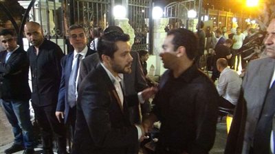 بالصور.. شيكابالا واحمد فتحي وخالد جلال وعلام أبرز حضور عزاء والد ميدو