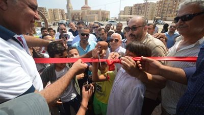 محافظ بورسعيد يفتتح فرع جمعية الكمبراتيف الجديد بالحي الإماراتي