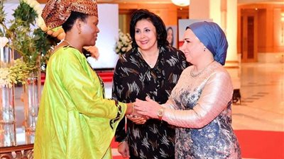 بالصور.. قرينة الرئيس: 