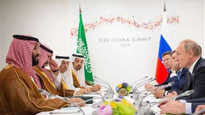 ولي العهد السعودي والرئيس الروسي يعقدان اجتماعًا في أوساكا