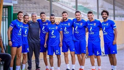 الجهاز الفني للأهلي يقرر مواصلة التدريب غدا على فترتين