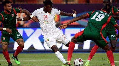 غينيا تتقدم بهدف على بوروندي في الشوط الأول