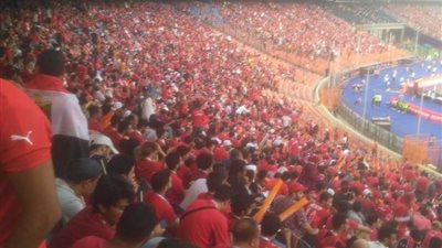 بالصور.. الجماهير تملأ استاد القاهرة في مواجهة مصر وأوغندا