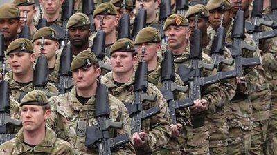 ديلي ميل: بريطانيا جندت الأطفال وأرسلتهم إلى أفغانستان والعراق