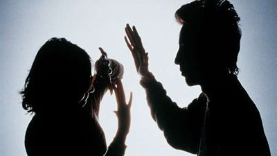 لخلافات مالية.. موظف يشعل النيران بمنزل زوجته