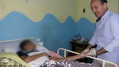 وكيل وزارة الصحة: استمرار تقديم العلاج لـ