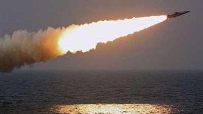 بالصواريخ.. قصف متبادل بين الغواصات الأمريكية والروسية