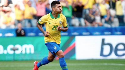 فيرمينيو يتقدم للبرازيل بالهدف الثاني في شباك الأرجنتين