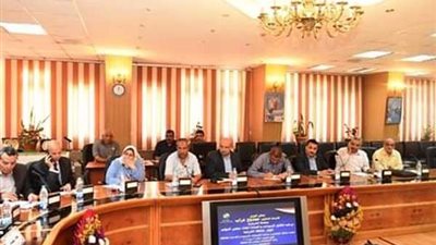 محافظ الشرقية يستقبل عددًا من نواب البرلمان لاستعراض وحل مشاكل المواطنين