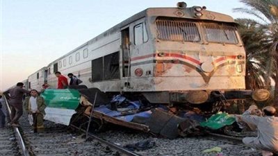 العناية الإلهية تنقذ شاب ثلاثيني من كارثة دموية أسفل عجلات قطار الجيزة