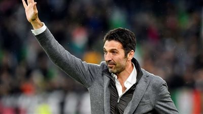 بوفون يصل يوفنتوس للخضوع للكشف الطبي