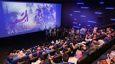 إقبال كبير من الجالية المصرية في الإمارات لمشاهدة 