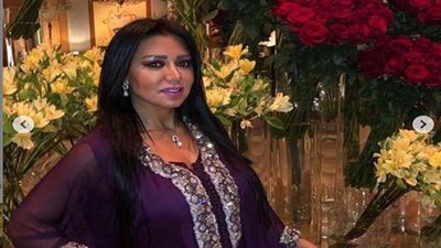 رانيا يوسف تثير الجدل بعد وصف كلابها بـ أولادها