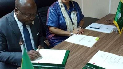 المستشار القانوني للاتحاد الأفريقي تشهد توقيع اتفاقية حقوق ذوي الاحتياجات الخاصة