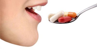 أستاذ باطنة: هؤلاء ممنوعون نهائيا من المسكنات