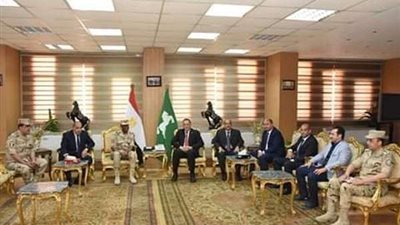 محافظ الشرقية يستقبل قائد قوات الدفاع الشعبي والعسكري