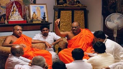 عقد متطرفين بوذيين أول اجتماع منذ هجمات عيد القيامة بسريلانكا