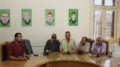 بالصور.. الوفد يناقش المشاكل العمالية ويخاطب الوزراء لإيجاد الحلول