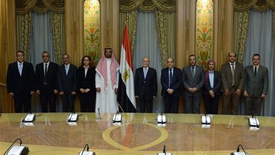 وزير الإنتاج الحربي يوقع مذكرة تفاهم مع شركة 