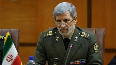 وزير الدفاع الإيراني يعلق على احتجاز بريطانيا لناقلة النفط