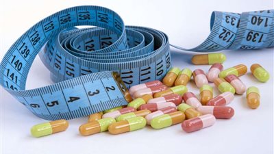 استشاري يطالب بمحاربة أدوية التخسيس مجهولة المصدر