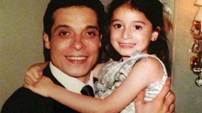 وجهت رسالة مؤثرة لروح والدها.. ابنة عامر منيب تحتفل بتخرجها