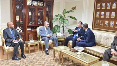 محافظ أسيوط يلتقي ممثل برنامج الغذاء العالمي