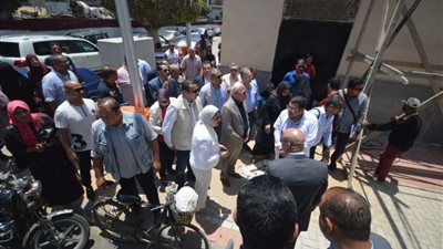 وزيرة الصحة وعادل الغضبان يتفقدان مستشفى السلام ببورسعيد