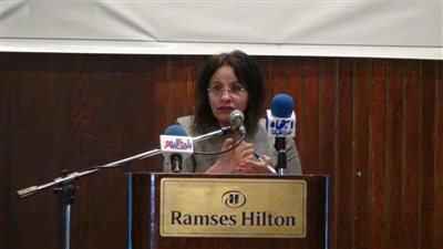 ندوة لمناقشة أوضاع السيدات العاملات في القطاع غير الرسمي