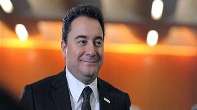 حاكم تركيا المستقبلي يدعو القيادات للانضمام لحزبه الجديد