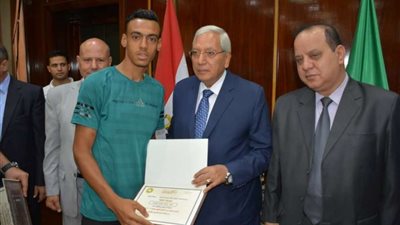 محافظ الدقهلية يكرم فريق الصم والبكم بمركز شباب السنبلاوين