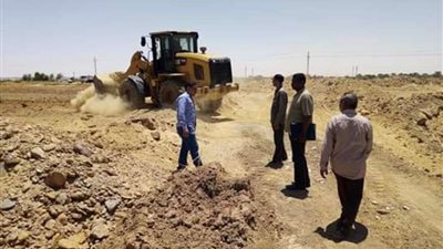 مركز الخارجة ينفذ ٣ قرارات إزالة لتعديات على أملاك الدولة