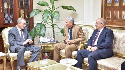 محافظ أسيوط يلتقي برئيس هيئة تنمية الصعيد لبحث إمكانات المحافظة الاقتصادية