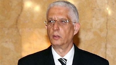 السفير حمدي لوزا يطير لـ 
