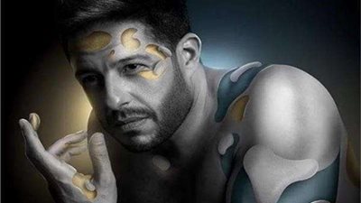 حماقي يستعد لحفله في السعودية غدا