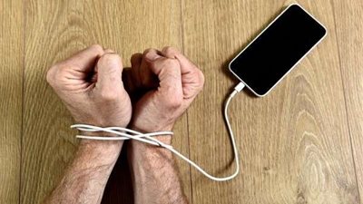 5 حيل تخلصك من إدمان الهواتف