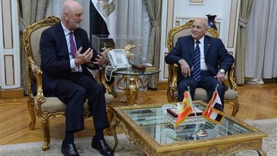 وزير الإنتاج الحربي يبحث مع سفير إسبانيا سبل تعزيز التعاون المشترك
