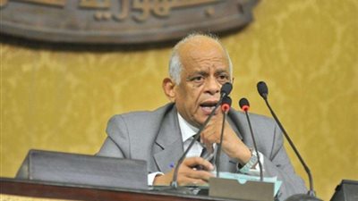 البرلمان يوافق على مد حالة الطوارئ 3 أشهر